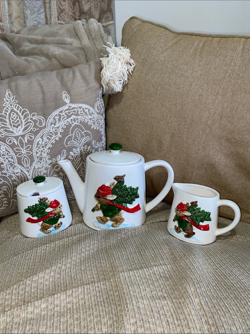 🎄🐇🎄NWOT Vintage Classic Holiday BunnyTeapot Set - Produced by Otargiri Japan